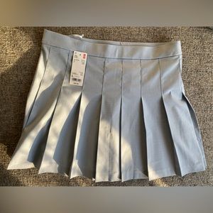 NWT Uniqlo never worn pleated baby blue miniskirt women’s size L